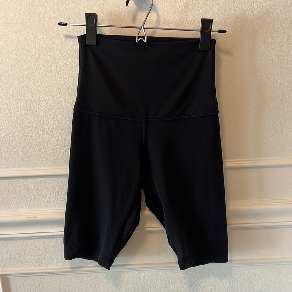 Lululemon High Waisted Bike Short size 4 with 10” inseam worn once